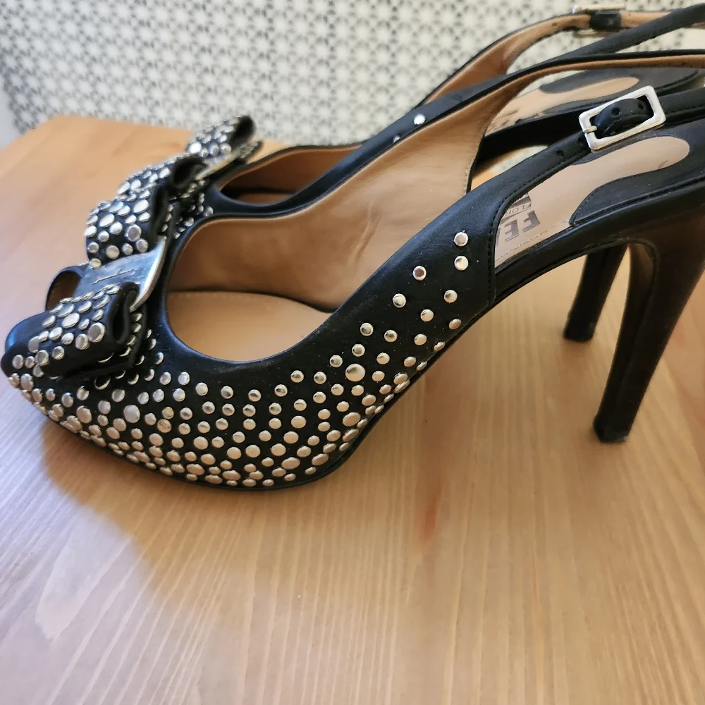 Heels - Picture 2 of 2